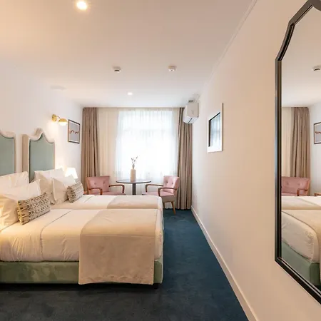 Hotel Westlight Madalena 4*