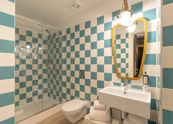 Westlight Madalena Lisbona