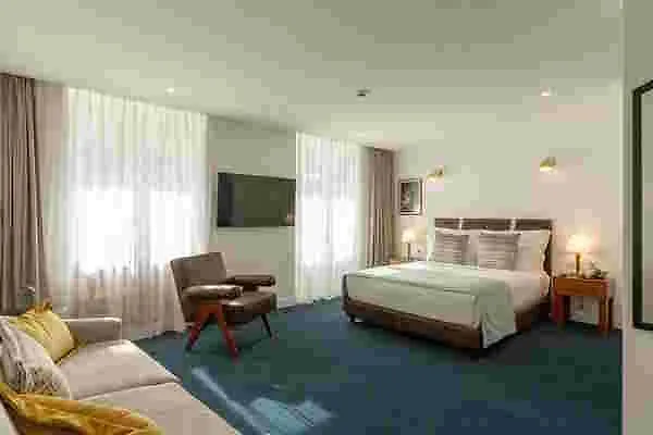 Hotel Westlight Madalena 4*