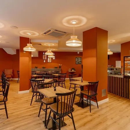 Отель Westlight Madalena 4*